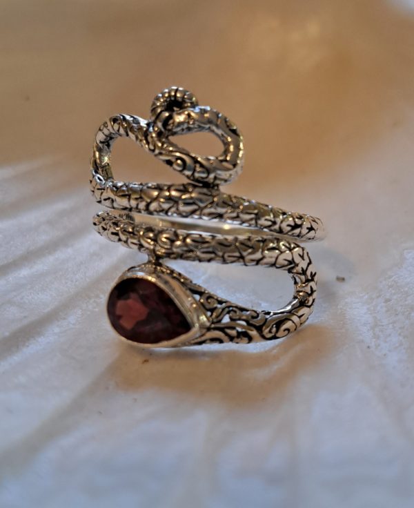 Bague grenat serpent double argent