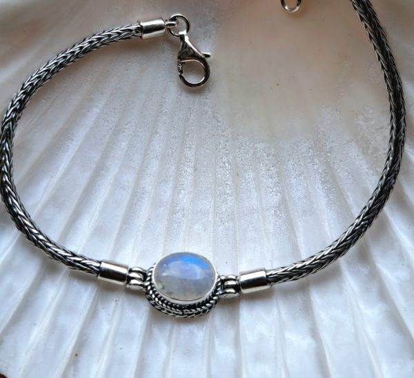 Bracelet pierre de lune ovale facetée argent
